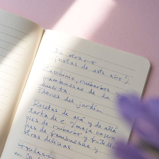 Cuaderno Rayado Coral Vibrante